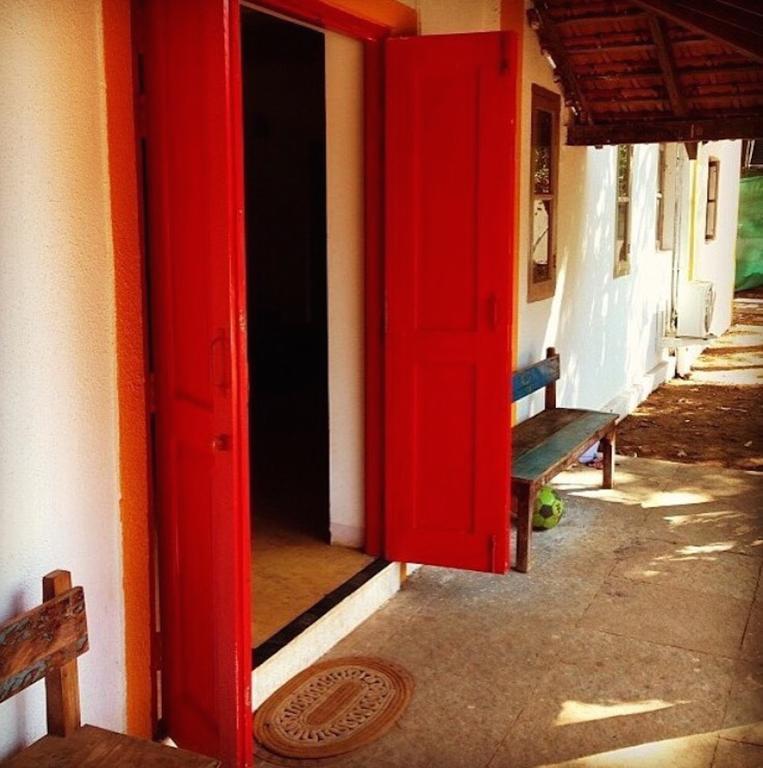 Red Door Hostel Anjuna Luaran gambar