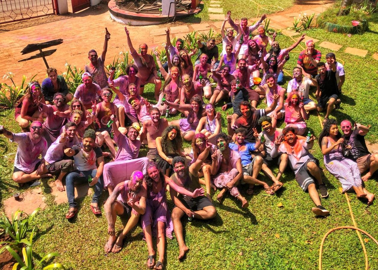 Red Door Hostel Anjuna Luaran gambar